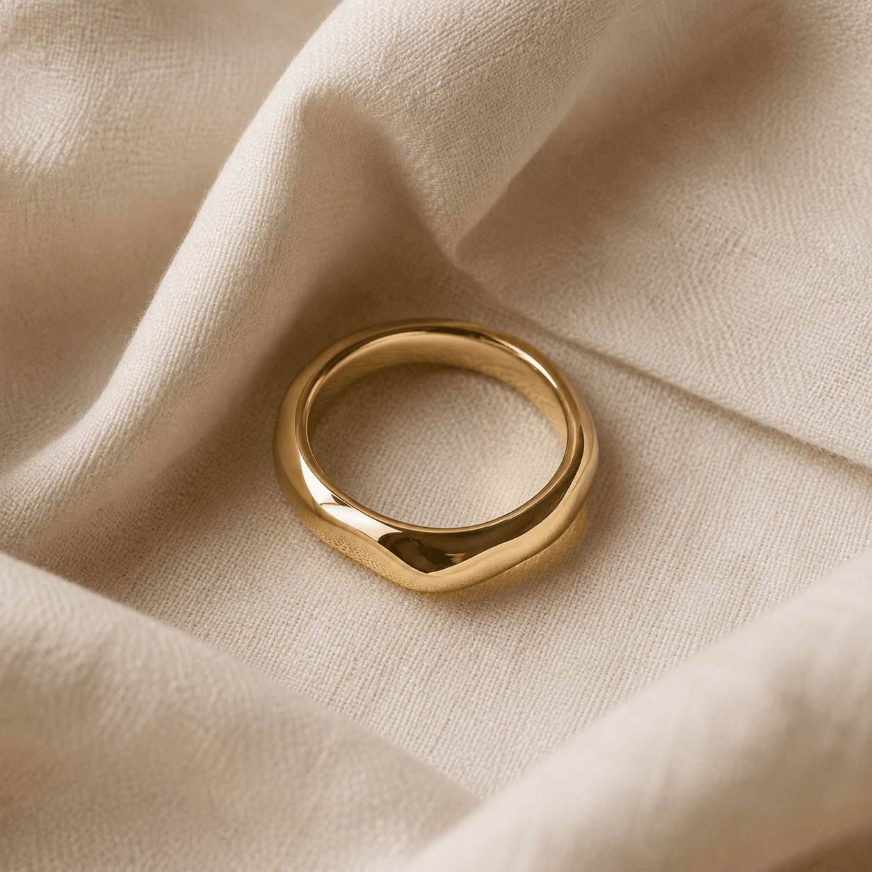 The finished ring cast in solid gold